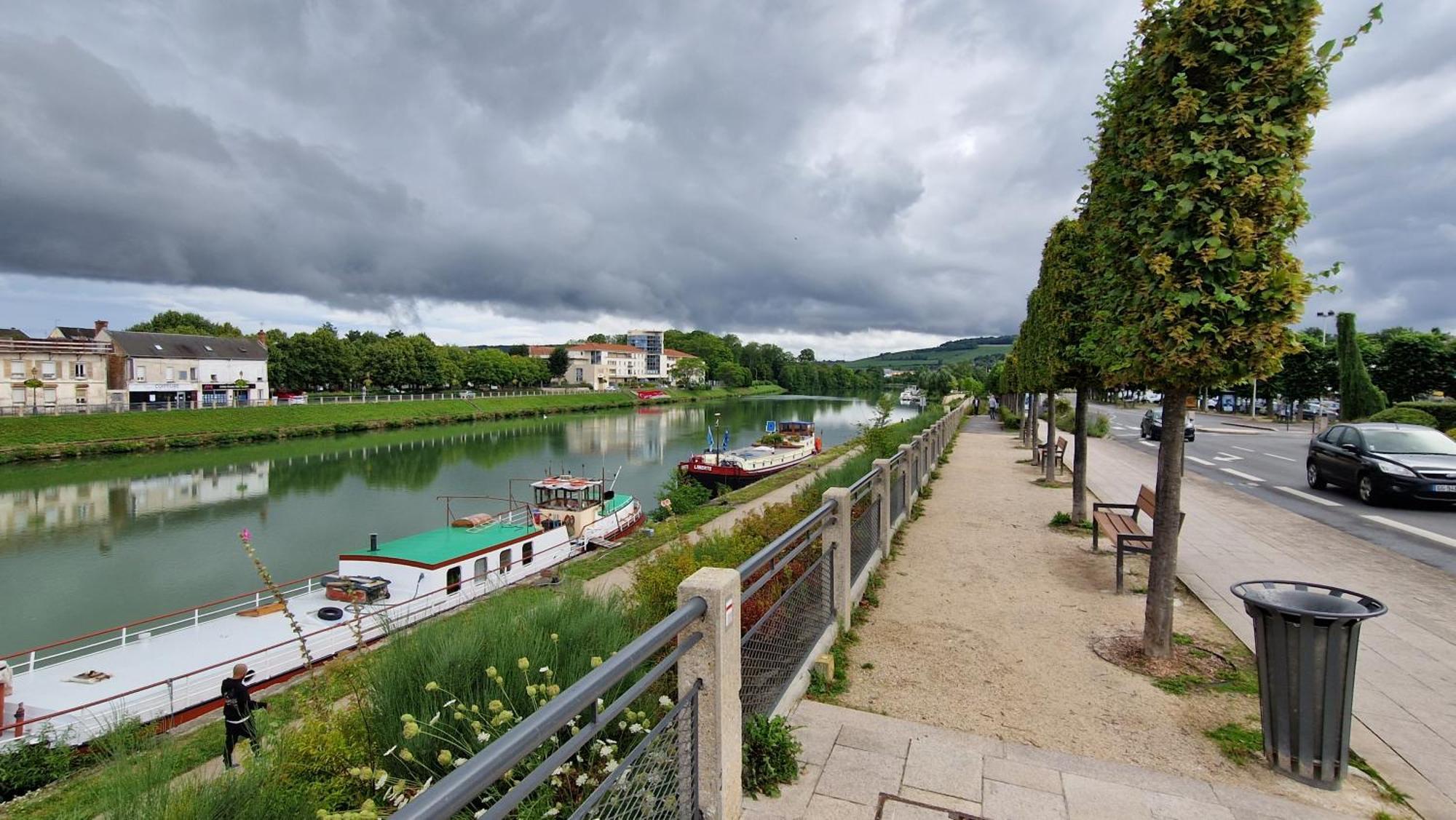 L'Hirondelle Daire Château-Thierry Dış mekan fotoğraf